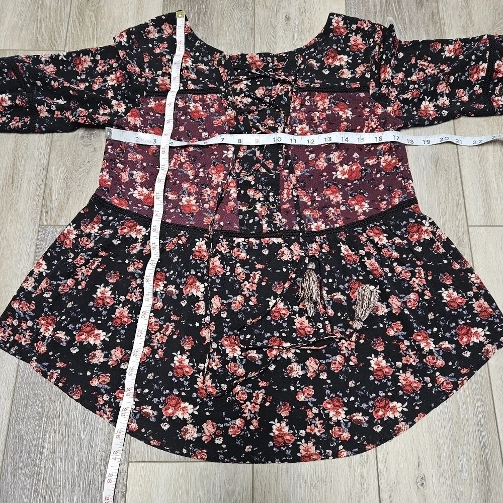 Knox Rose Floral Embroidered Tiered Relaxed Fit Peasant Top Blouse Womens Small - Picture 6 of 12